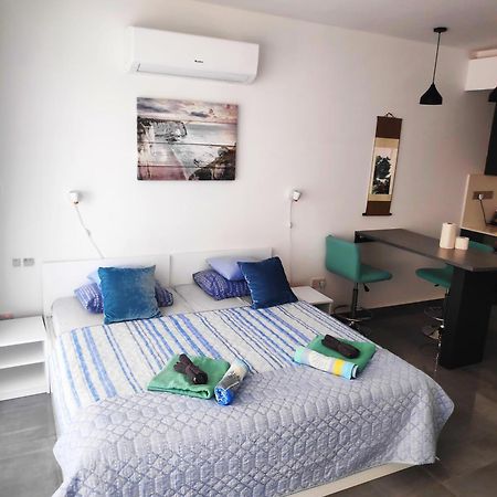 Relax&Dream Apartment Long Beach Agios Georgios  Екстер'єр фото